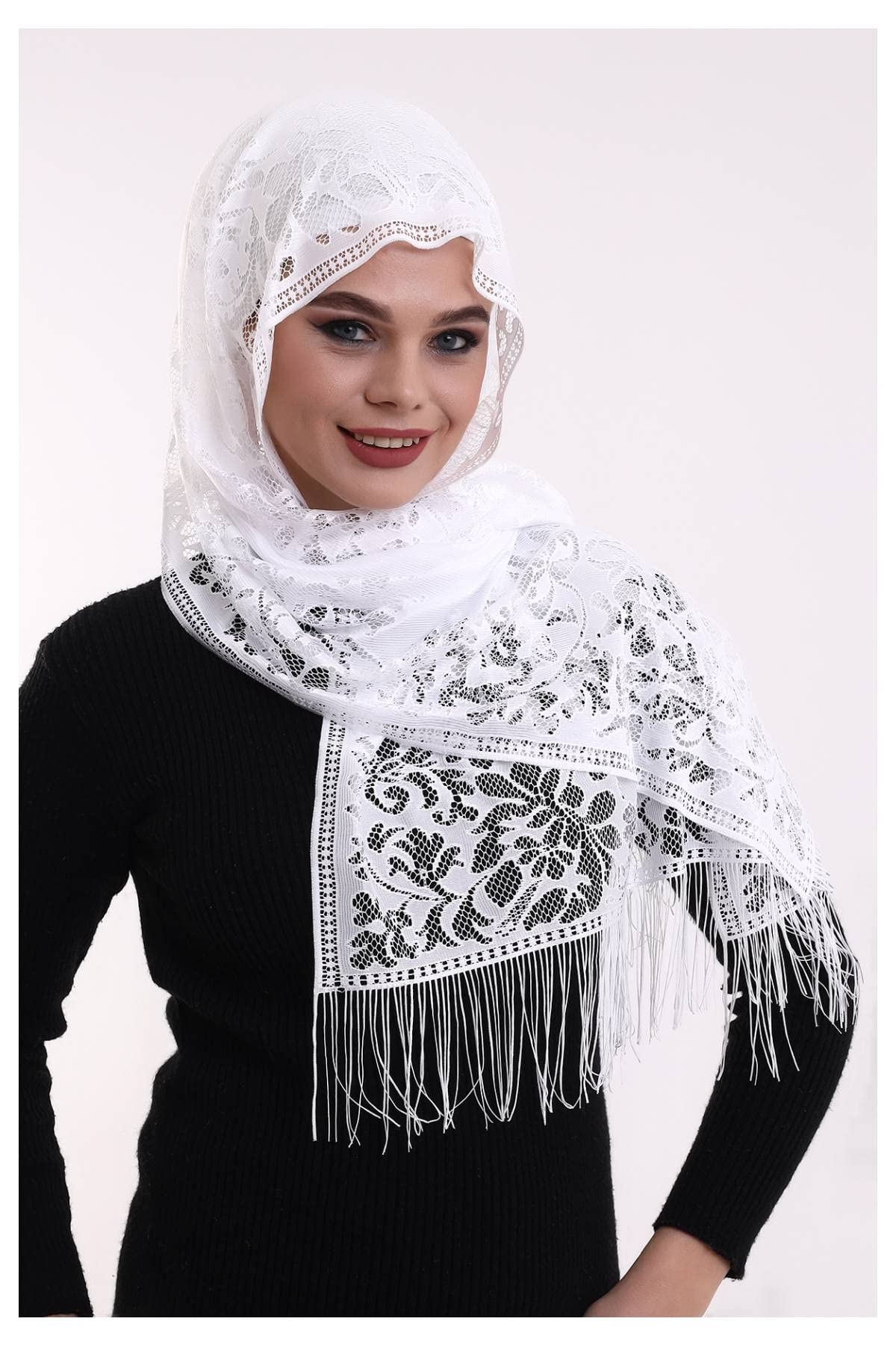 Elegant Ihvan Online Soft Shawls for Women – Luxurious Lace-Edged Design 🌿✨