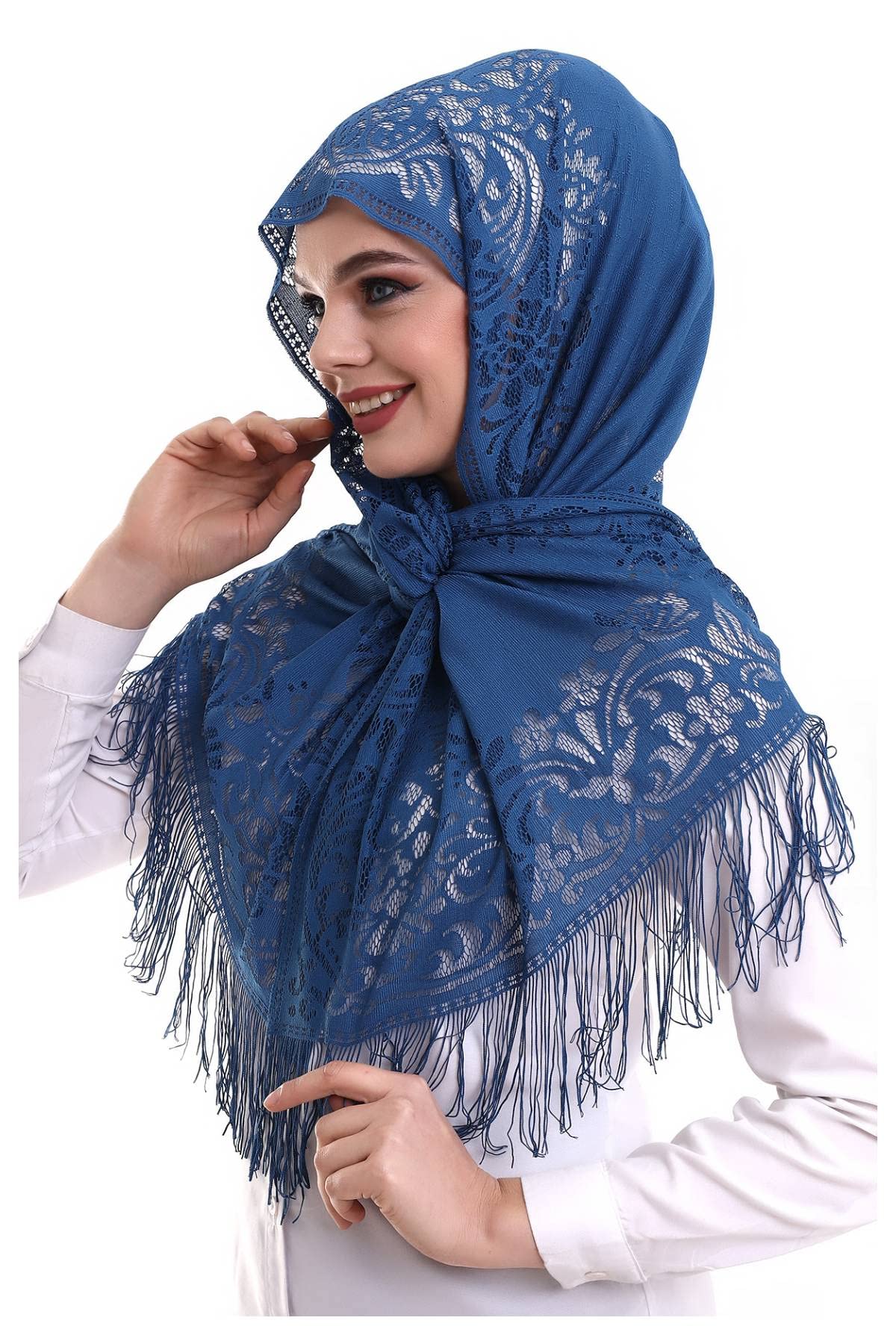 Elegant Ihvan Online Soft Shawls for Women – Luxurious Lace-Edged Design 🌿✨